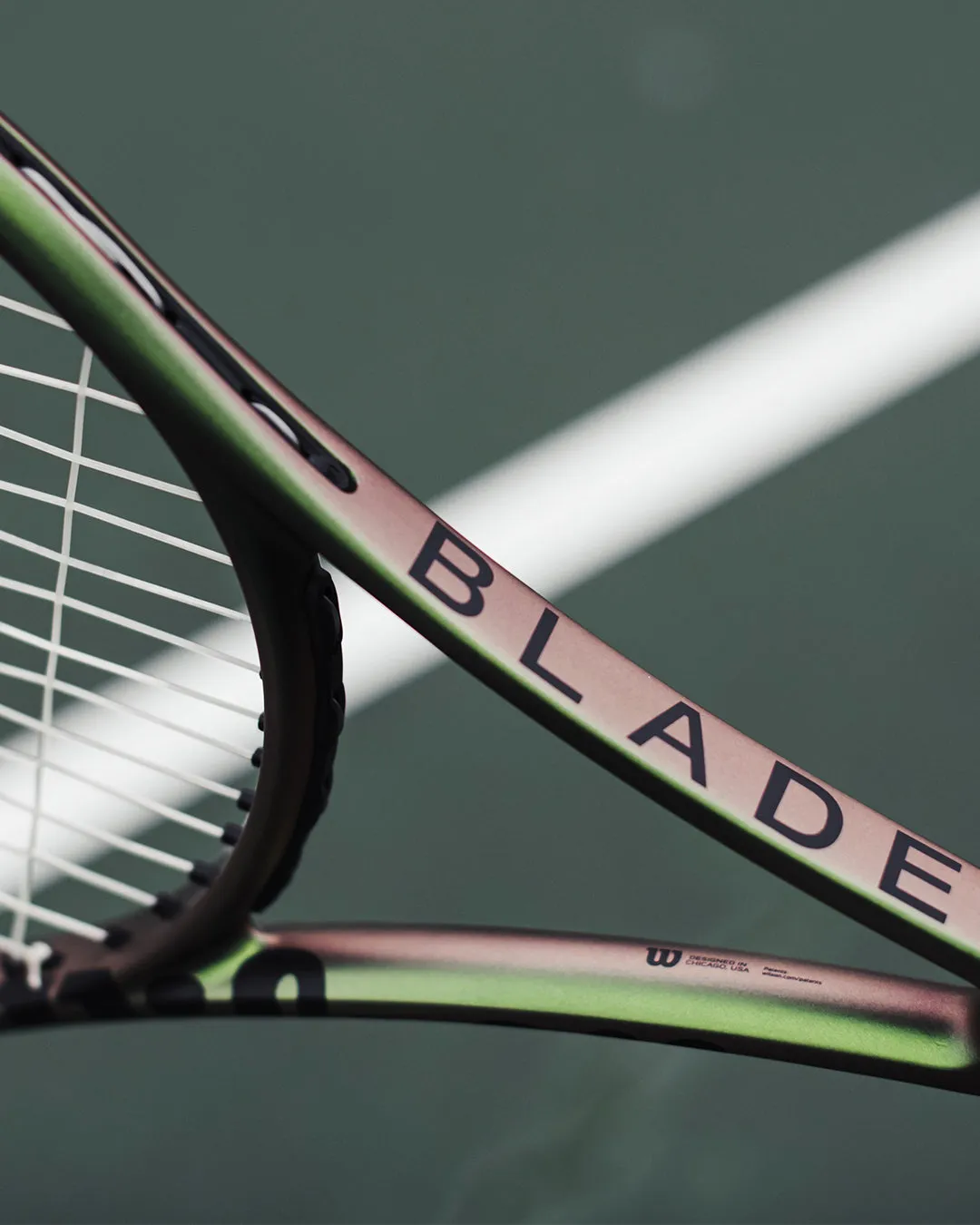 Wilson Blade 98 V8 (18 x 20) Tennis Racket